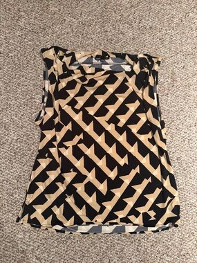 Chaus Black and Beige Geometric Print Sleeveless Camisole